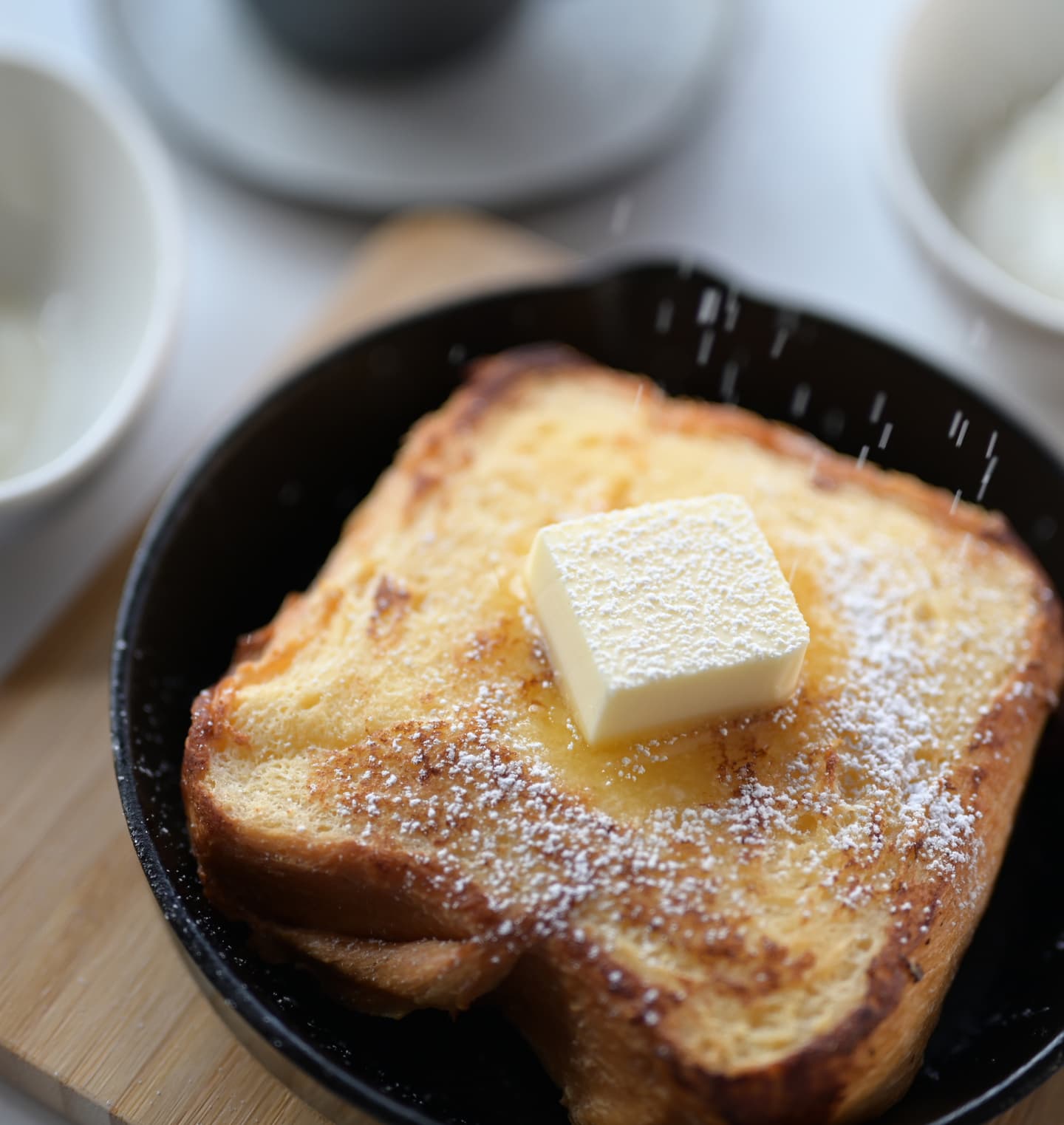 バターが乗ったフレンチトースト